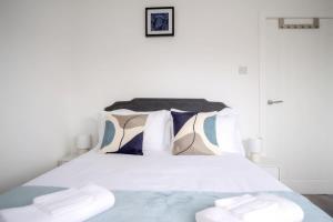 3BR-in Windsor-Parking-Near Heathrow-M25-M4