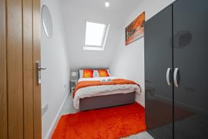 Contractor ready two bedroom flat