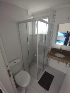 Apt 10 pessoas com 3 suítes apenas 2 min da praia