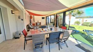 Villa Éole 8 people pool sea golf