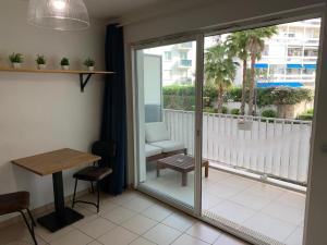 Studio in central Cannes, terrace, close to the beach