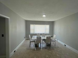 3 BR Apartment Near Wesleyan 202