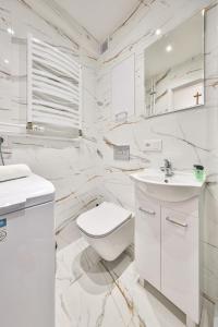 Hieronima 3 I Bródno Metro Station I By PerfectApart