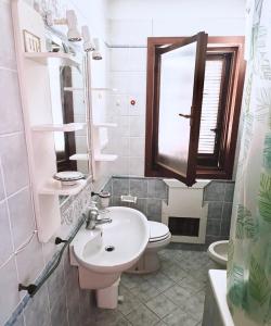 Apartment 4 beds with SEA VIEW in Marinella just 200 mt from the sea