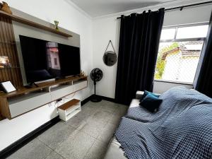 Praia Gonzaguinha São Vicente 2 Dorm 1 com Ar condicionado WiFi 100 mts da Praia e todo comercio , bares e restaurantes ao lado