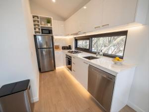 Modern Mount Buller Chalet Village Location Sleeps 12