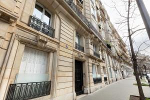 Modern 1BR - Sleeps 5 - Prime 16th Location