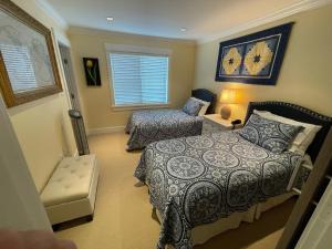 Qualicum Landing Beachside Home