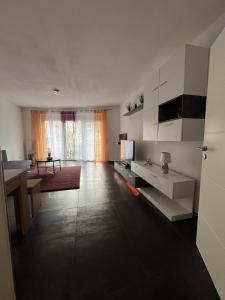 Moderne 3-Zimmer-Wohnung 6 Gäste U-Bahn zur Messe Parkplatz