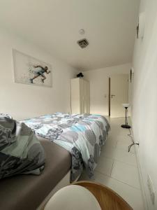 Moderne 3-Zimmer-Wohnung 6 Gäste U-Bahn zur Messe Parkplatz
