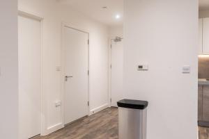 Round The Clock Bookings - Wharf 1NE