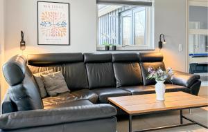 4 Bedroom Gorgeous Home In Tarm