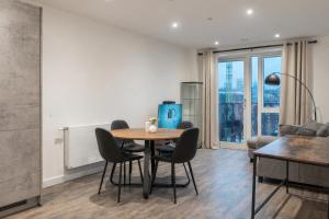 Round The Clock Bookings - Wharf 1NE