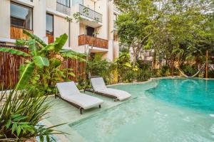 Luxury Penthouse 3BR with Private Pool & Rooftop La Veleta