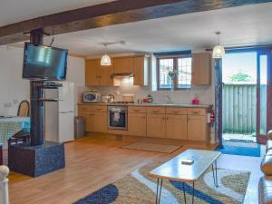 Shire Cottage - Uk50029