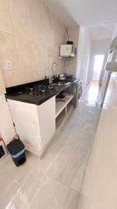 Copacabana Posto 4, 300m da Praia com Ar, Wi-Fi , Até 4 hóspedes