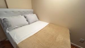 Copacabana Posto 4, 300m da Praia com Ar, Wi-Fi , Até 4 hóspedes