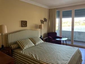 Spacious villa with private pool in Esposende