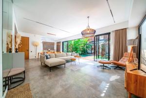 Kota Villa- Beautiful 4BR Stay near the Beach