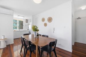 Beach Living - Ocean Views, Pool, Parking