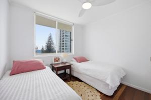 Beach Living - Ocean Views, Pool, Parking