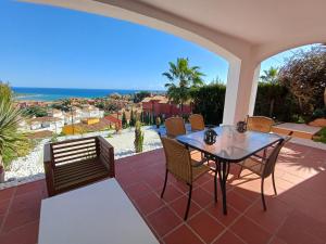 Alcaidesa Villa, 6 rooms, pool and golf