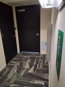 Miami-Brickell with Skyline views Luxury High Rise 2BR-2BATH - walking distance to KASEYA - HEAT ARENA - BAYSIDE - PORT OF MIAMI CRUISE SHIPS