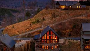 Aspen Lodge by AvantStay Indoor Pool Hot Tub Sauna Game Room Mountain Views