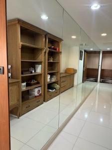 Jewelry trade center 2 bedrooms 2 bathrooms