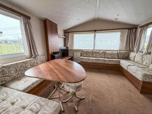 Cosy 6 Berth Caravan At California Cliffs Holiday Park Ref 50032J