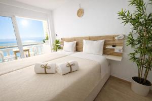 Opal Apartments Luxury by the Sea