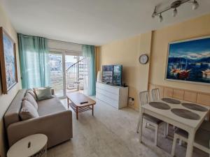 Seafront apartment SAbanell Central Park with pool