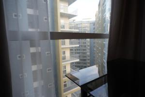 Cozy Modern 1BR Condo with Pool Access and near Okada
