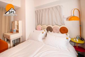 Landmark Sunshine Hotel