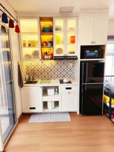 Madison Park 2 Br Bohemian walking distance central park mall