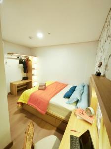 Madison Park 2 Br Bohemian walking distance central park mall