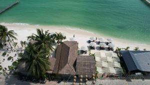 WHITE SAND ARK RESORT