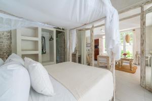 Saffron Suite - Private Pool Villa Diani
