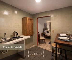 Centrica Habitacion en Casona Colonial- 7