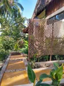 LalaMafia Bungalow