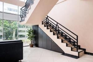 RedDoorz Plus at Jalan Raya Lembang