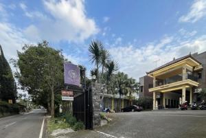 Nidra Living Guest House RedPartner Batu