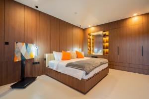 3BR Moonlight - Brand New Villa in Kerobokan
