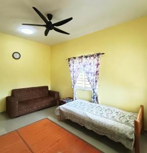 Homestay Inap Desa Azizah Masjid Tanah