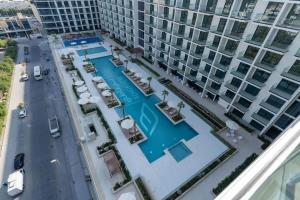 Luxury Studio W Pool & Gym - Binghatti Phoenix