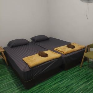 Universal Hostel