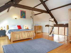 Uk45543-The Threshing Barn