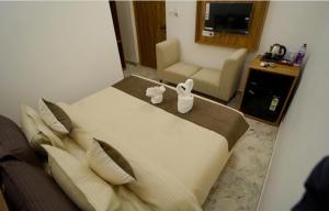 Serenity By The Ganges