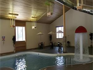 Holiday Inn Express Munising-Lakeview Hotel By IHG