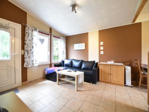 Quaint Bungalow near Insel Poel with Garden
